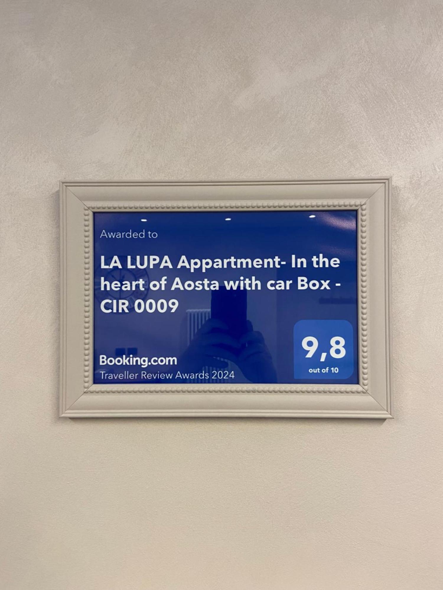 La Lupa Apartment - In The Heart Of Aosta With Car Box Exterior photo